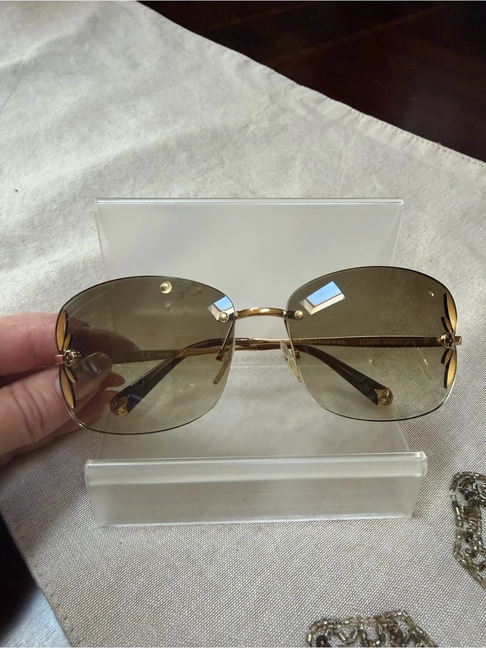 N/A stylish rimless